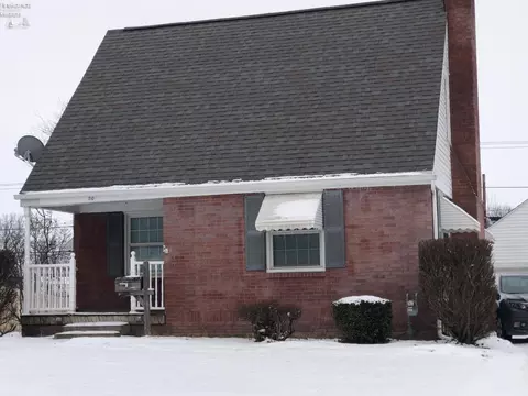 710 Woodbine, Willard, OH 44890