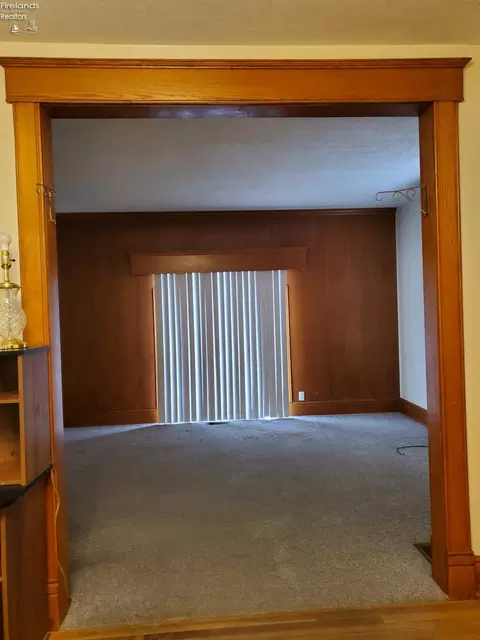 476 E Perry St, Tiffin, OH 44883 photo 6