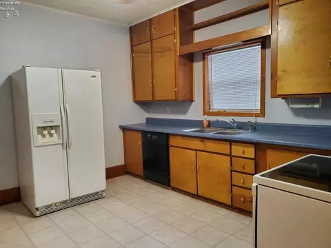 476 E Perry St, Tiffin, OH 44883 photo 7