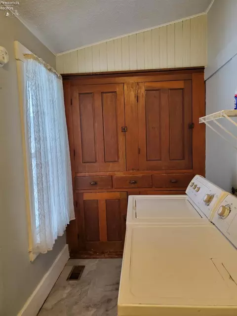 476 E Perry St, Tiffin, OH 44883 photo 10