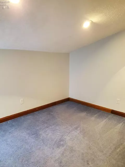 476 E Perry St, Tiffin, OH 44883 photo 22