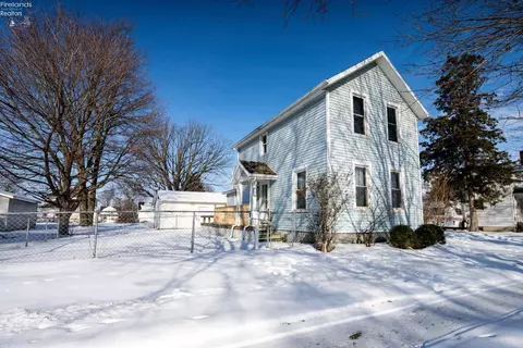 418 4th St, Fremont, OH 43420