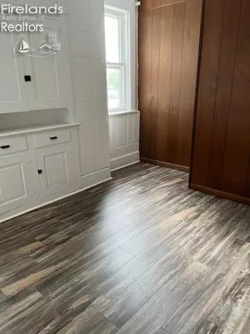 16 Circular St, Tiffin, OH 44883 photo 3