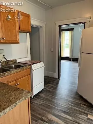 16 Circular St, Tiffin, OH 44883 photo 4