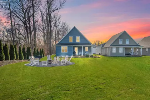 2196 E Sand Rd, Port Clinton, OH 43452