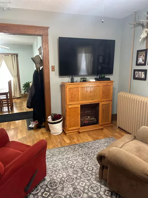 414 Park St, Willard, OH 44890 photo 9