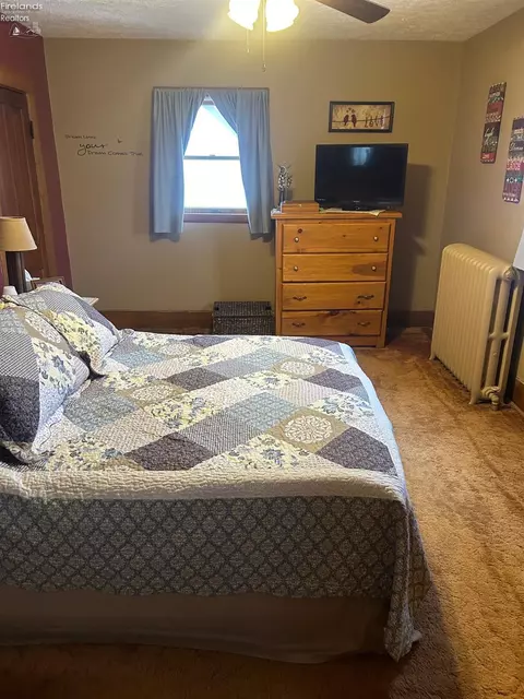 414 Park St, Willard, OH 44890 photo 15