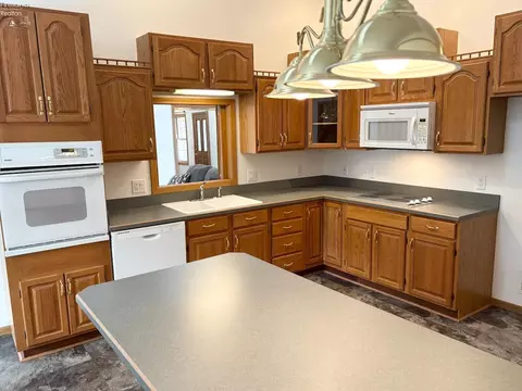 924 Maplewood St, Willard, OH 44890 photo 13