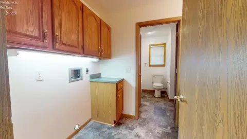 924 Maplewood St, Willard, OH 44890 photo 17