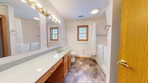 924 Maplewood St, Willard, OH 44890 photo 26