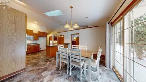 924 Maplewood St, Willard, OH 44890 photo 16