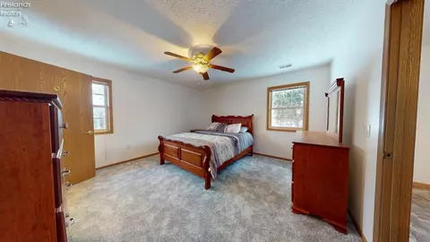 924 Maplewood St, Willard, OH 44890 photo 20
