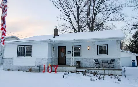 1155 Alpine Dr, Sandusky, OH 44870