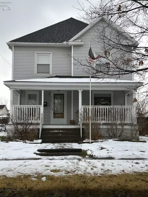419 N Sandusky St, Bellevue, OH 44811