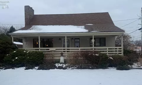 1971 Ellsworth Dr, Marblehead, OH 43440