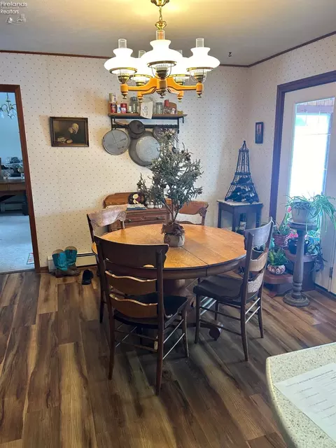 3359 Liberty Rd, Willard, OH 44890 photo 7