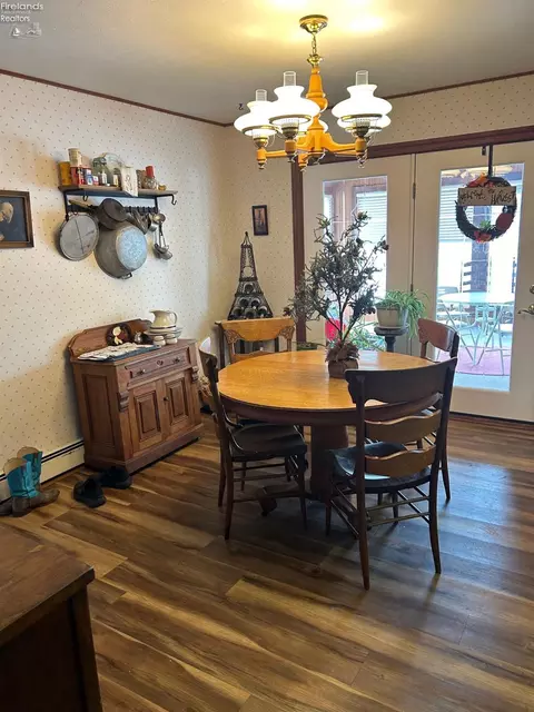 3359 Liberty Rd, Willard, OH 44890 photo 8