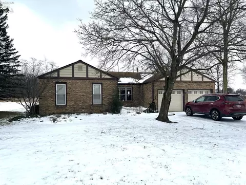 3359 Liberty Rd, Willard, OH 44890