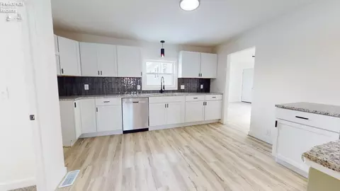 Kitchen - 410 High, Bellevue, OH 44811 photo 4 of 5