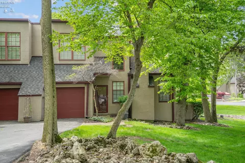 4300 Marin Woods #B, Port Clinton, OH 43452