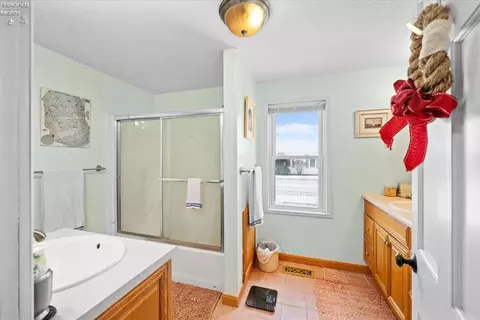 Bath - 301 Ohio St, Huron, OH 44839 photo 1 of 3