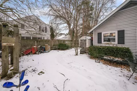 Exterior - 301 Ohio St, Huron, OH 44839 photo 7 of 7