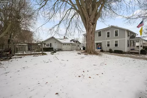 Exterior - 301 Ohio St, Huron, OH 44839 photo 5 of 7
