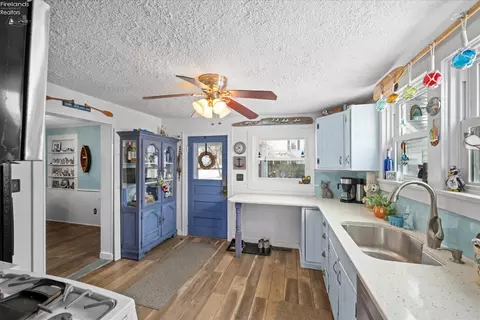 Kitchen - 301 Ohio St, Huron, OH 44839 photo 3 of 3