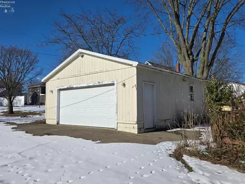 412 Dale Ave, Willard, OH 44890 photo 9