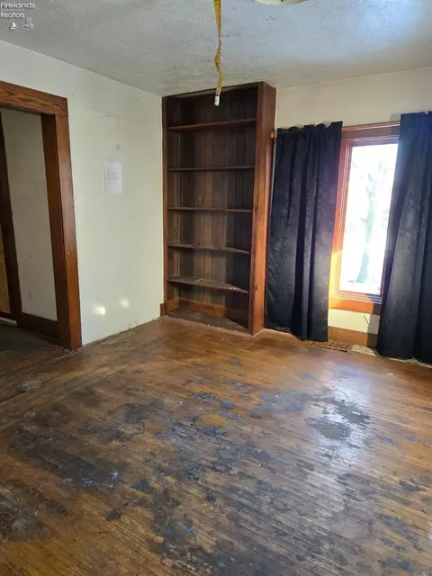 412 Dale Ave, Willard, OH 44890 photo 7