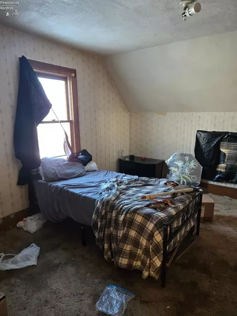 412 Dale Ave, Willard, OH 44890 photo 6