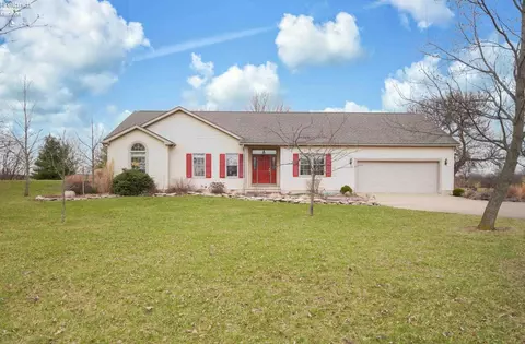 9619 Bemis Rd, Bellevue, OH 44811