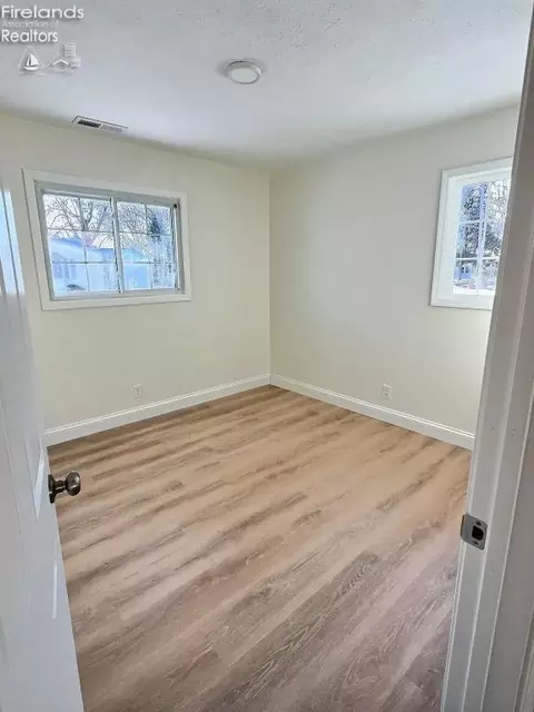 Bedroom - 305 Magnolia Rd, Huron, OH 44839 photo 3 of 3