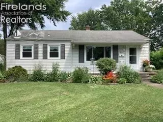 841 Monroe St, Port Clinton, OH 43452