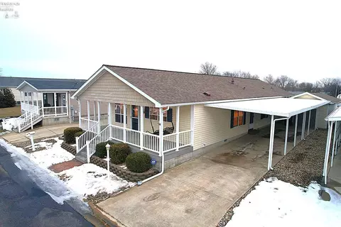 5580 E Windjamer Ave, Marblehead, OH 43440 photo 2