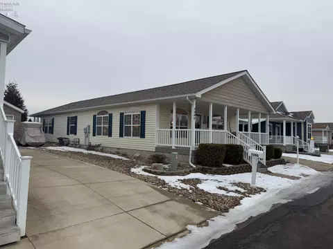 5580 E Windjamer Ave, Marblehead, OH 43440 photo 11