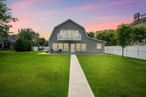 137 Clemons Street St, Marblehead, OH 43440