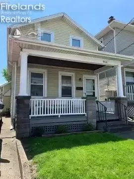 906 First St, Sandusky, OH 44870