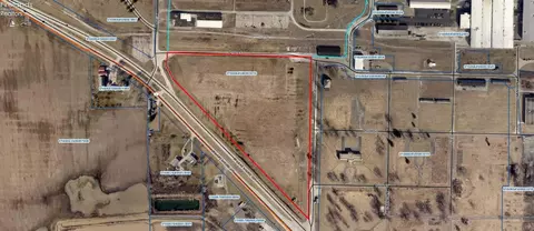 5225 W Lakeshore Dr, Port Clinton, OH 43452