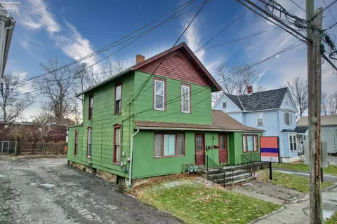 116 E 4th St, Elyria, OH 44035