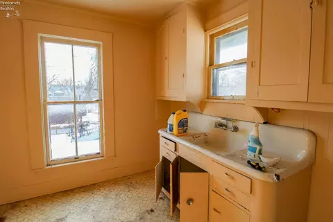 Kitchen - 116 E 4th St, Elyria, OH 44035 photo 1 of 2
