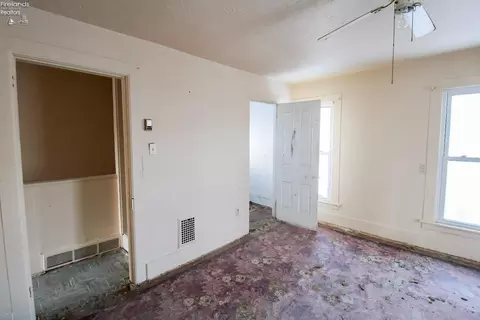 Bedroom - 116 E 4th St, Elyria, OH 44035 photo 3 of 6