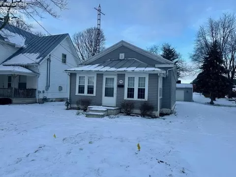 216 W South St, Carey, OH 43316
