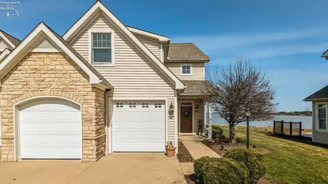 444 Bay Breeze #B, Sandusky, OH 44870