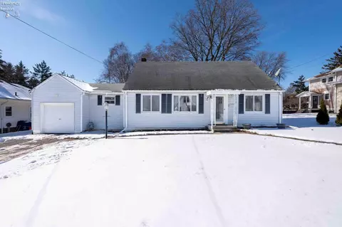 141 Mechanic St, Clyde, OH 43410