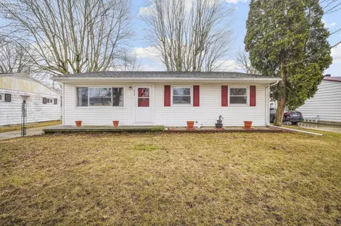 613 Broadway St, Fostoria, OH 44830