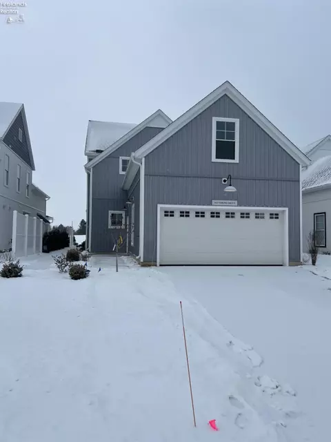 2422 Torino Dr, Port Clinton, OH 43452