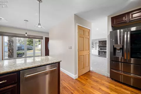299 Valley View Dr, Huron, OH 44839 photo 12