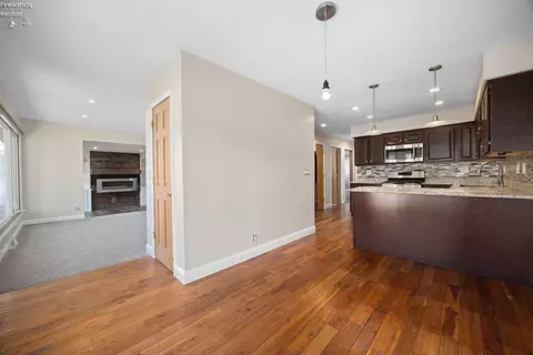 299 Valley View Dr, Huron, OH 44839 photo 6