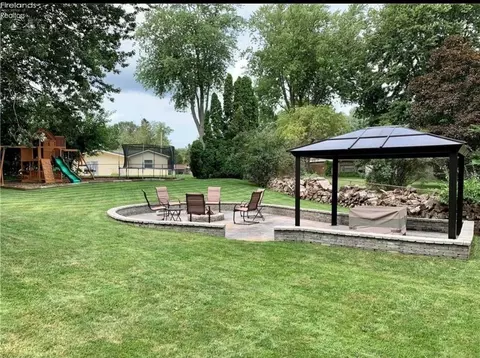 299 Valley View Dr, Huron, OH 44839 photo 3